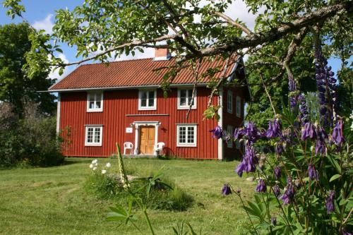 Brännsjötorp — 4-Star Luxury Hotel in Malilla, Sweden
