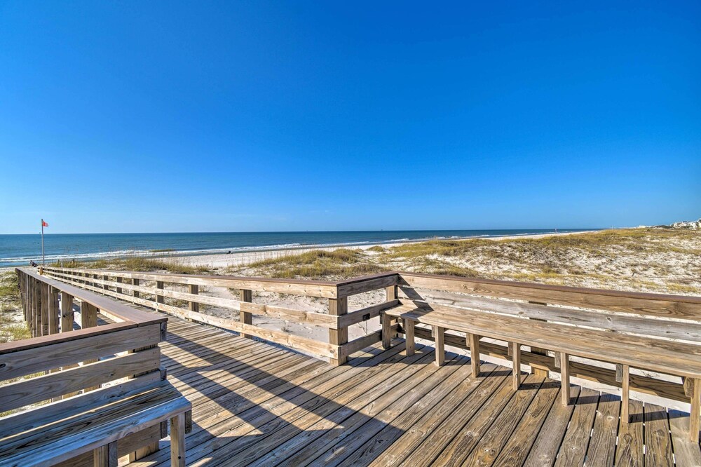 Resort Perks: Gulf Shores Beach inspired Condo - featured photo