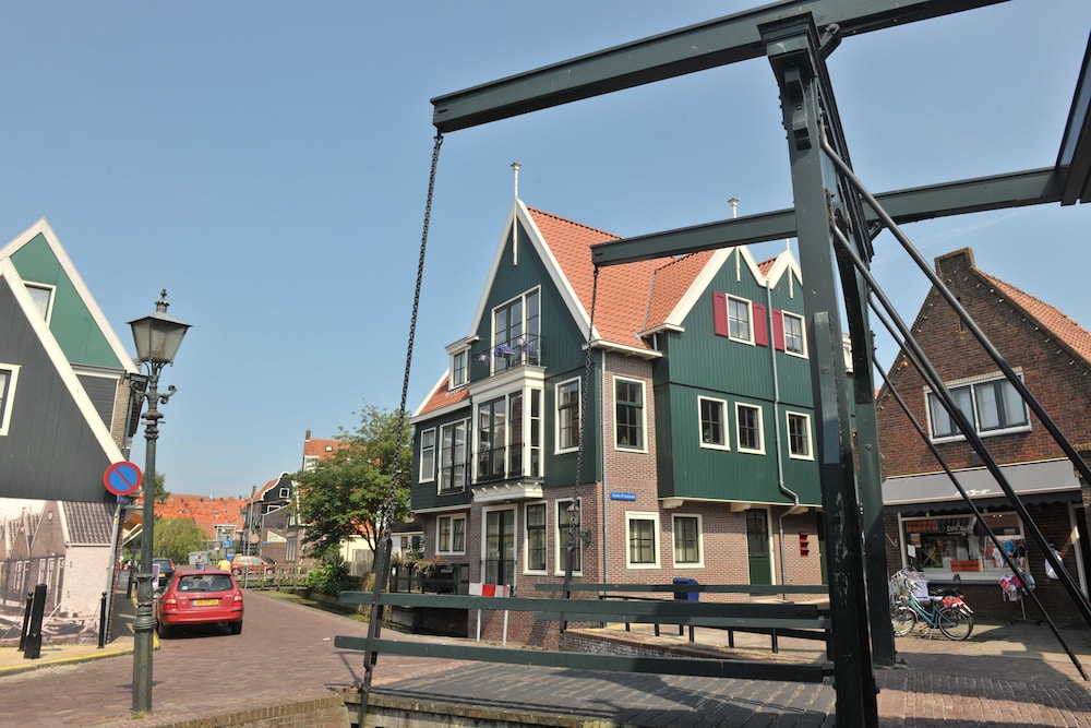 Appartement Volendam — 4-Star Luxury Hotel in Volendam, Netherlands