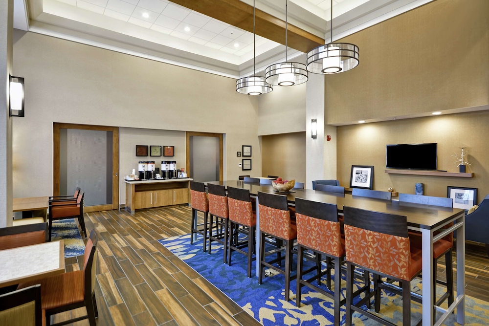 Hampton Inn & Suites Grants Pass - photo 5