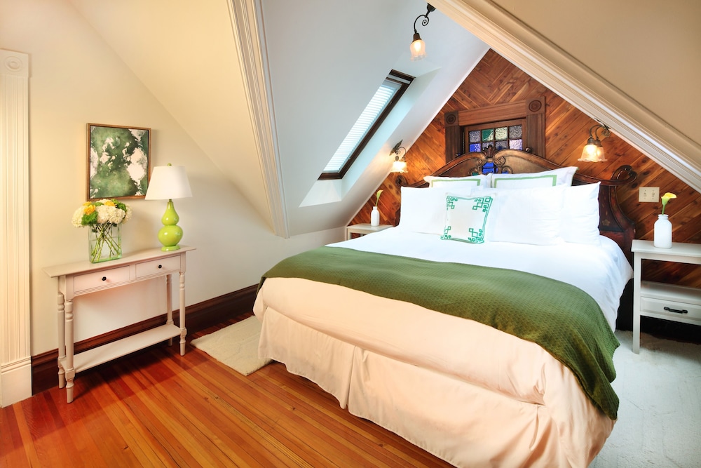 Grape Leaf Inn - photo 14