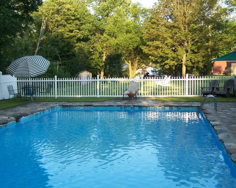 Three Mountain Inn - photo 10