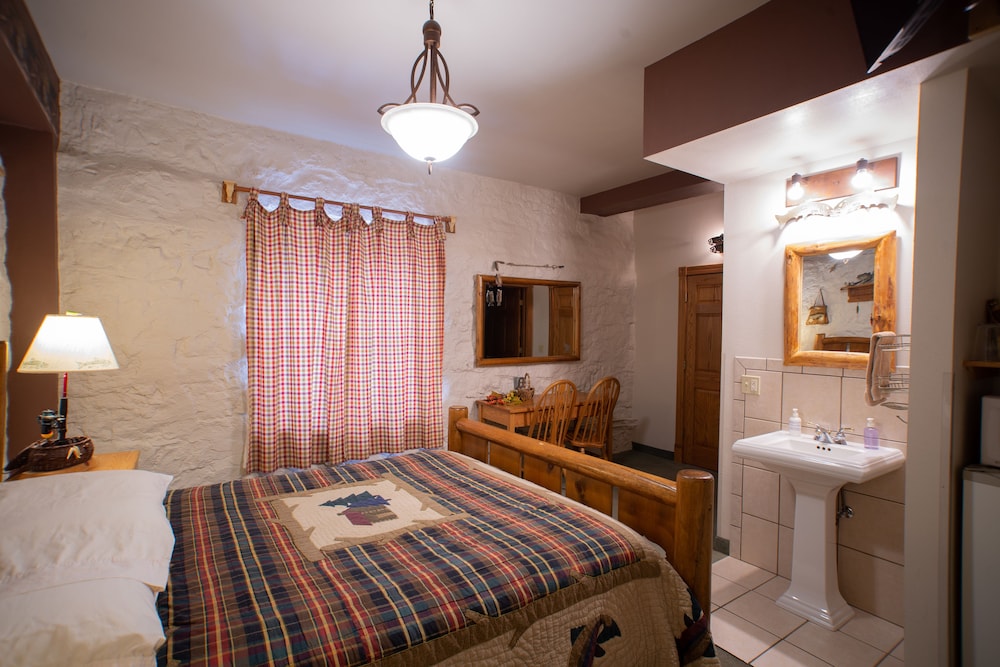 Stone Mill Hotel & Suites - photo 47