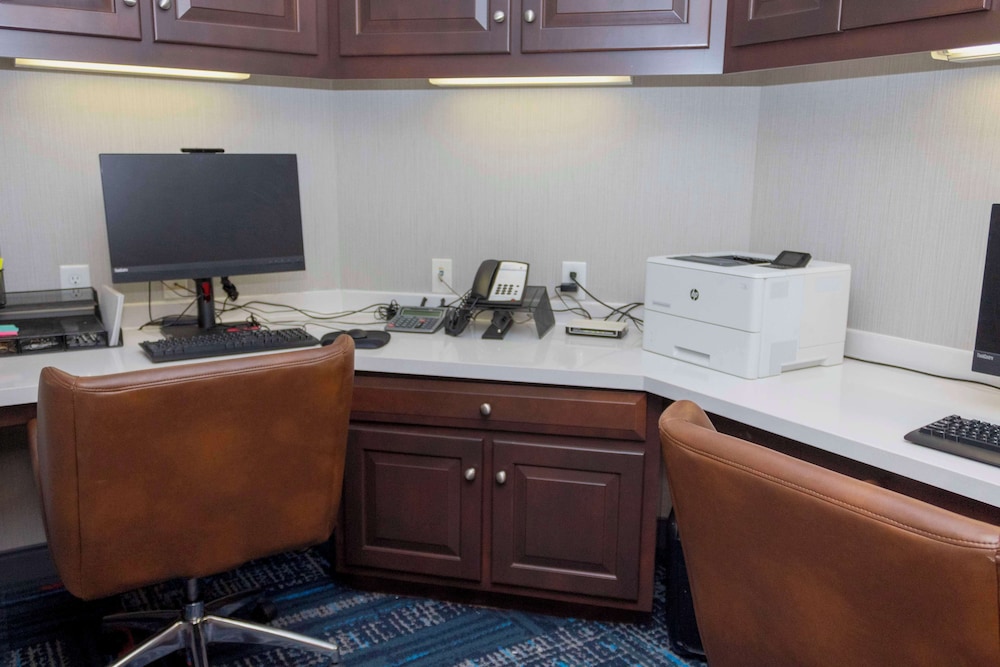 Hampton Inn & Suites Riverton - photo 69