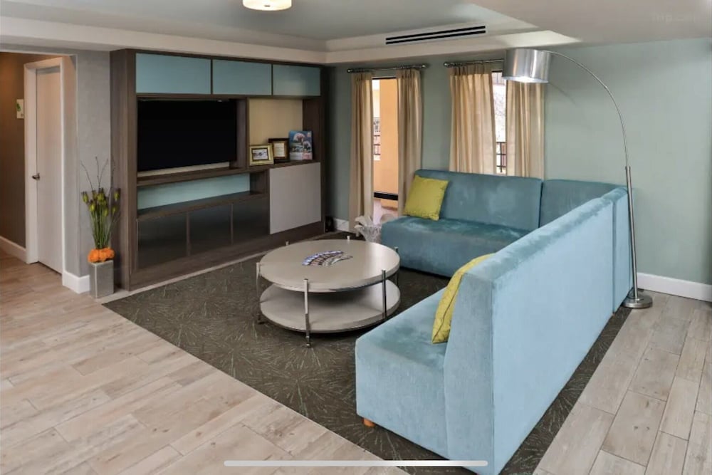 Red Roof Inn PLUS & Suites Tampa - photo 3