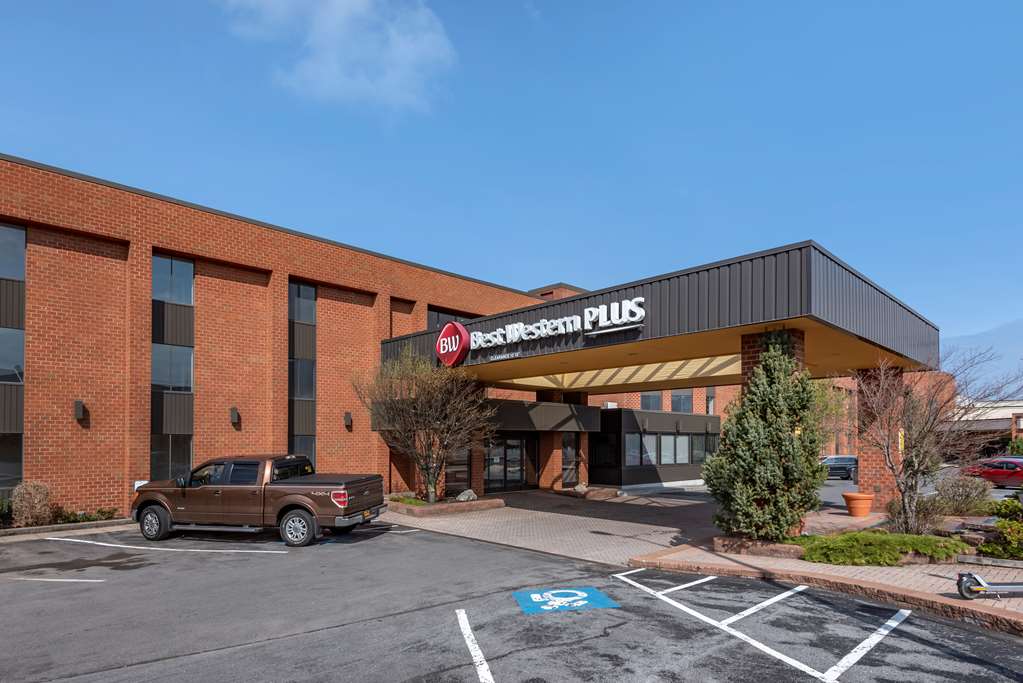 Best Western Plus Oswego Hotel and Conference Center - photo 11