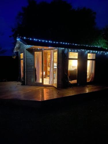 Pear Tree Hut at Carr house farm
