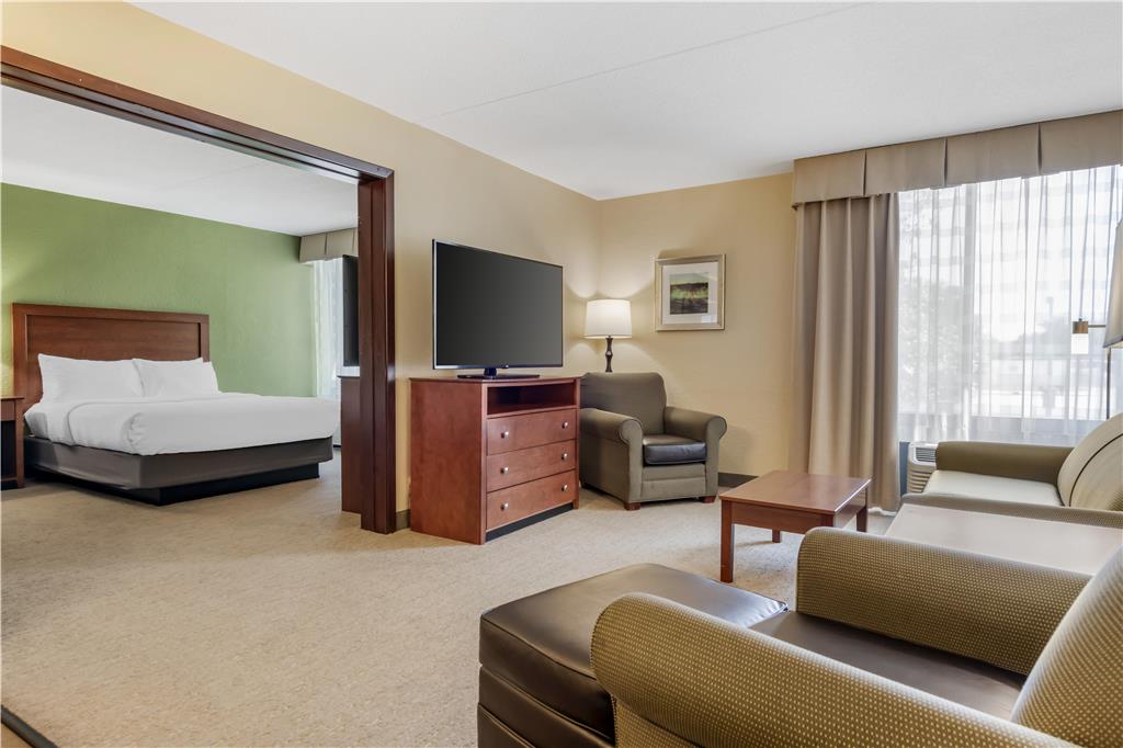 Best Western Fairmont - photo 40