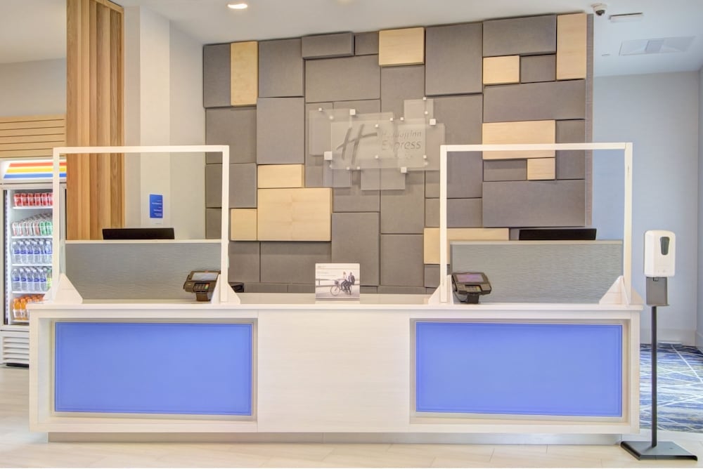 Holiday Inn Express & Suites Charlotte Southwest by IHG - photo 30