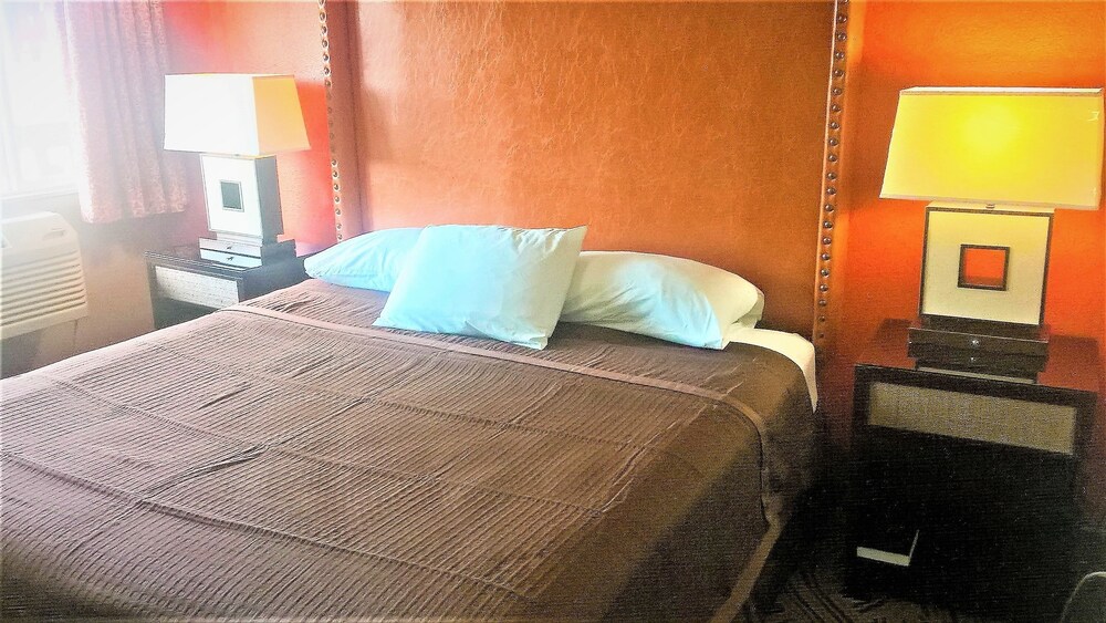 Banfield Value Inn - photo 12