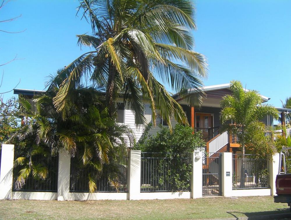 Beachside Bed & Breakfast — 4-Star Luxury Hotel in Mackay, Australia