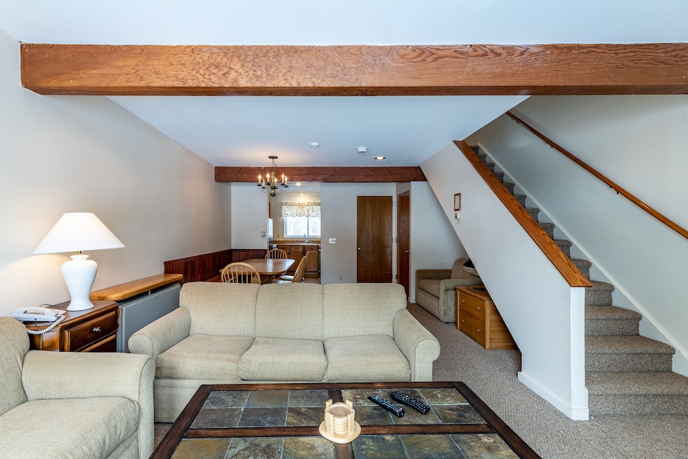 Smugglers' Notch Resort Private Suites - photo 79