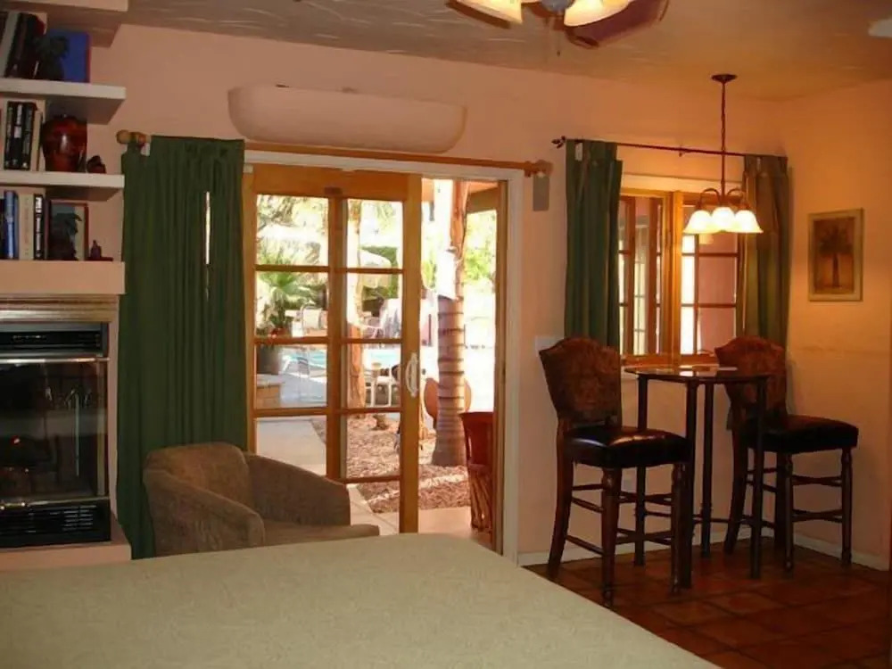 Coyote Inn 21 and Over a Town and Desert Boutique Hotel - photo 16