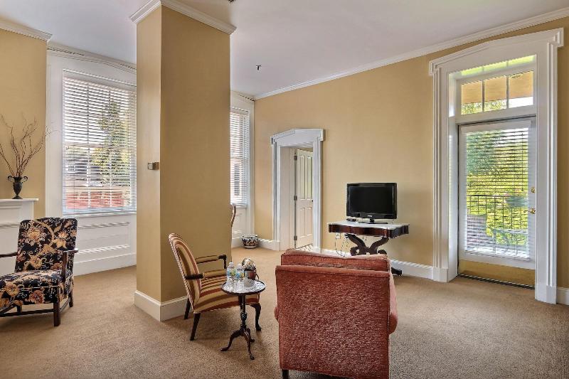 The Presidents Quarters Inn - photo 170