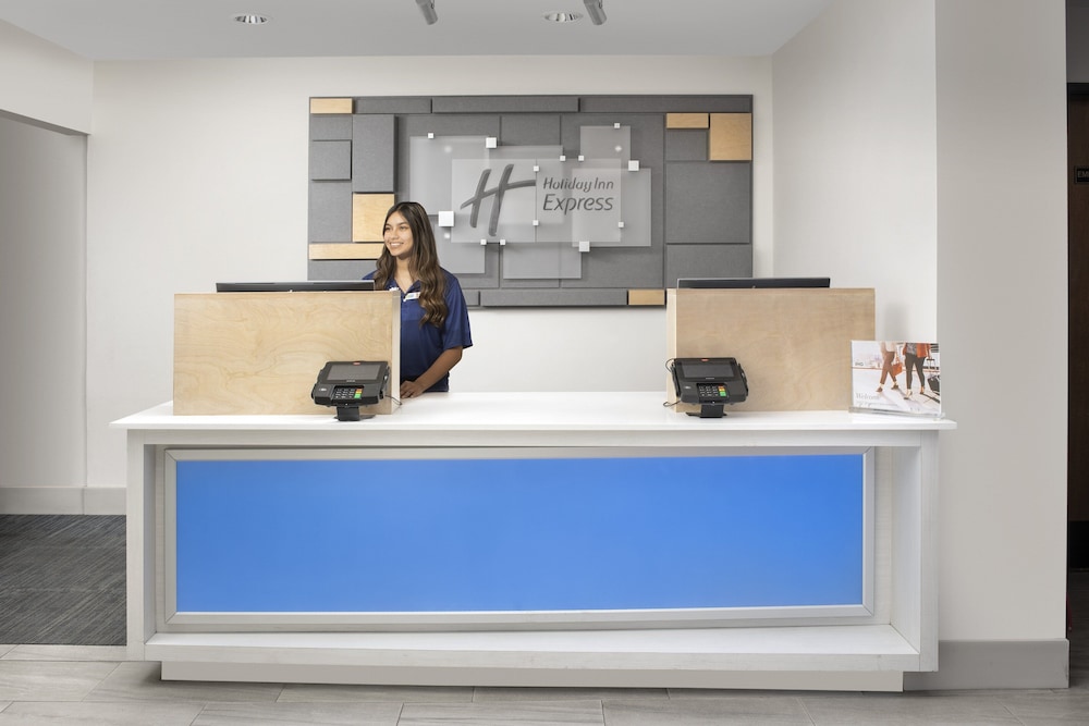 Holiday Inn Express San Antonio N Riverwalk Area by IHG - photo 29