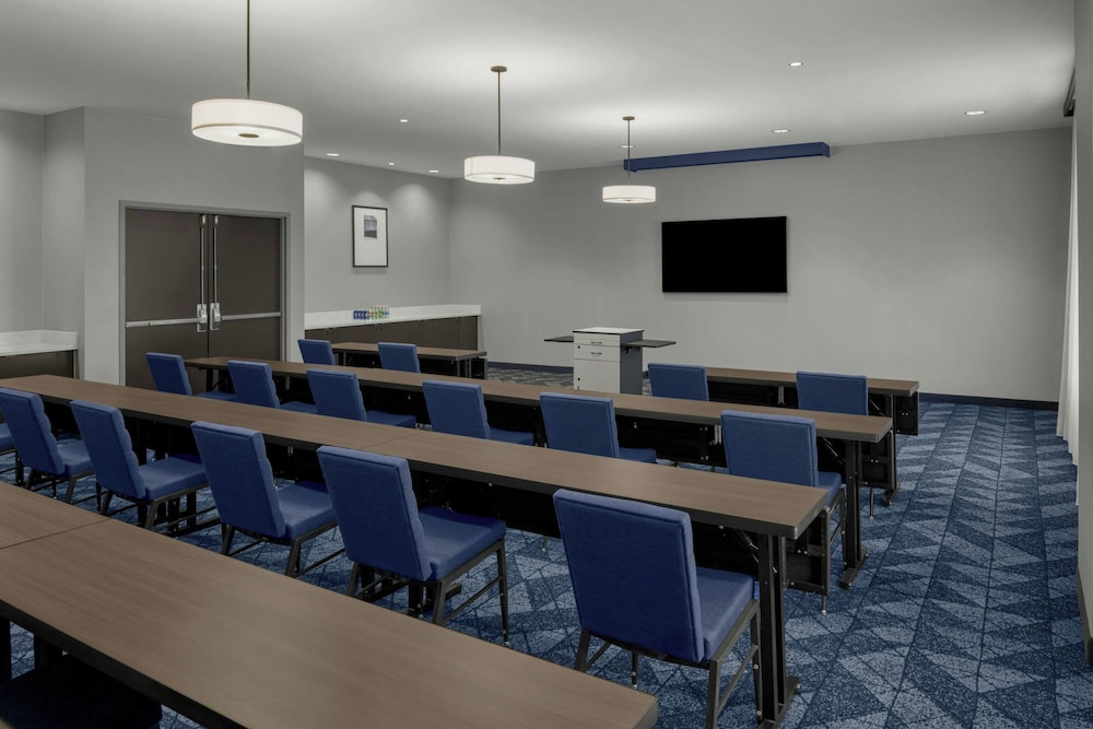 Courtyard by Marriott Pittsburgh Airport Settlers Ridge - photo 32