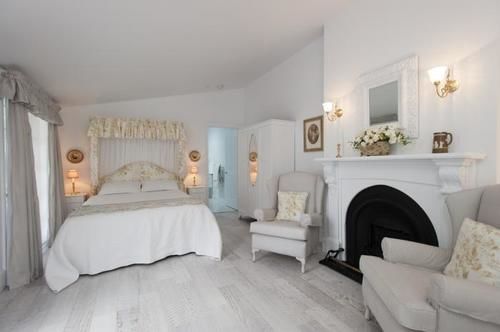 White Dove Cottage Bed and Breakfast — 4-Star Luxury Hotel in Longford, Australia