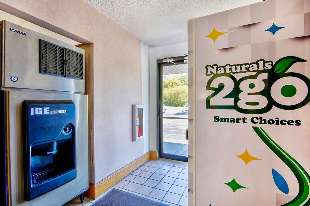 Motel 6 Jeffersonville In Louisville - photo 25