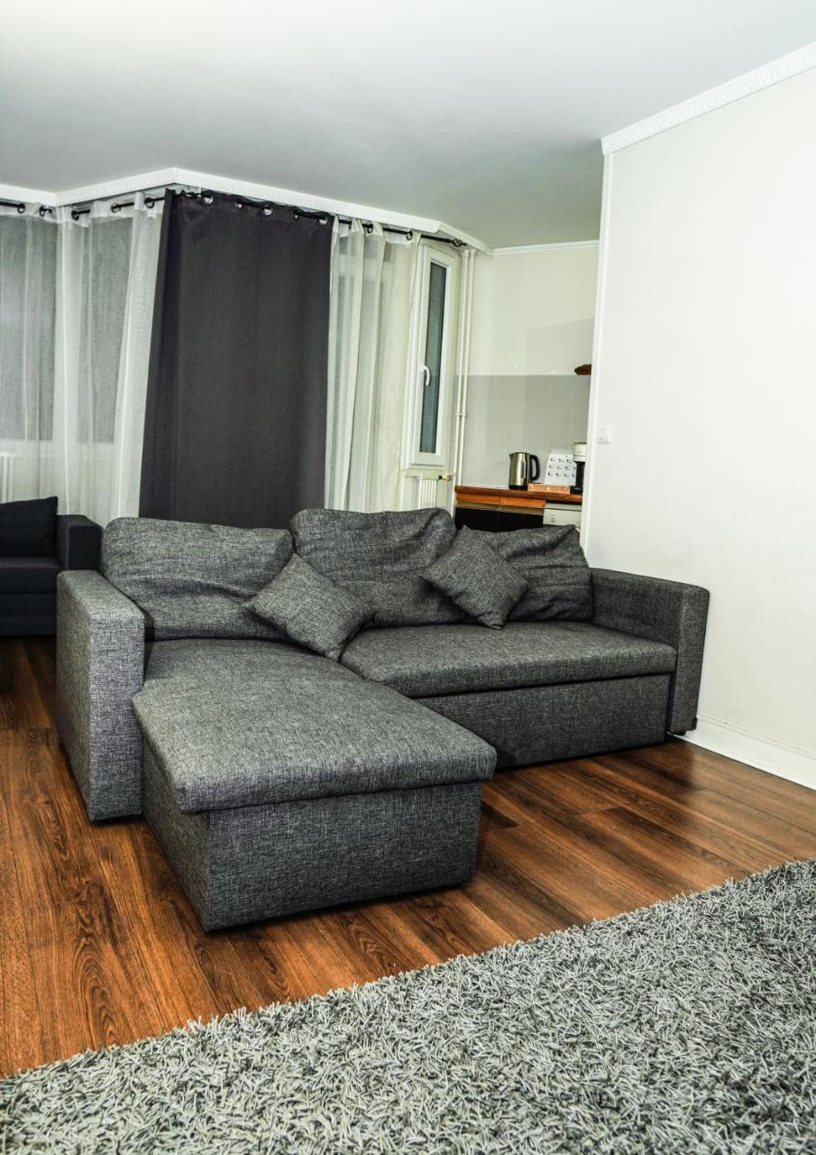 Charmant 3 Pieces Rer a 100 M — hotel in Arcueil