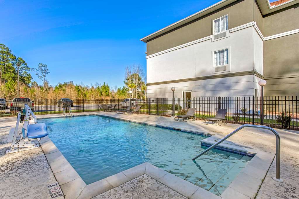 La Quinta Inn & Suites by Wyndham Mobile Satsuma Saraland - photo 12
