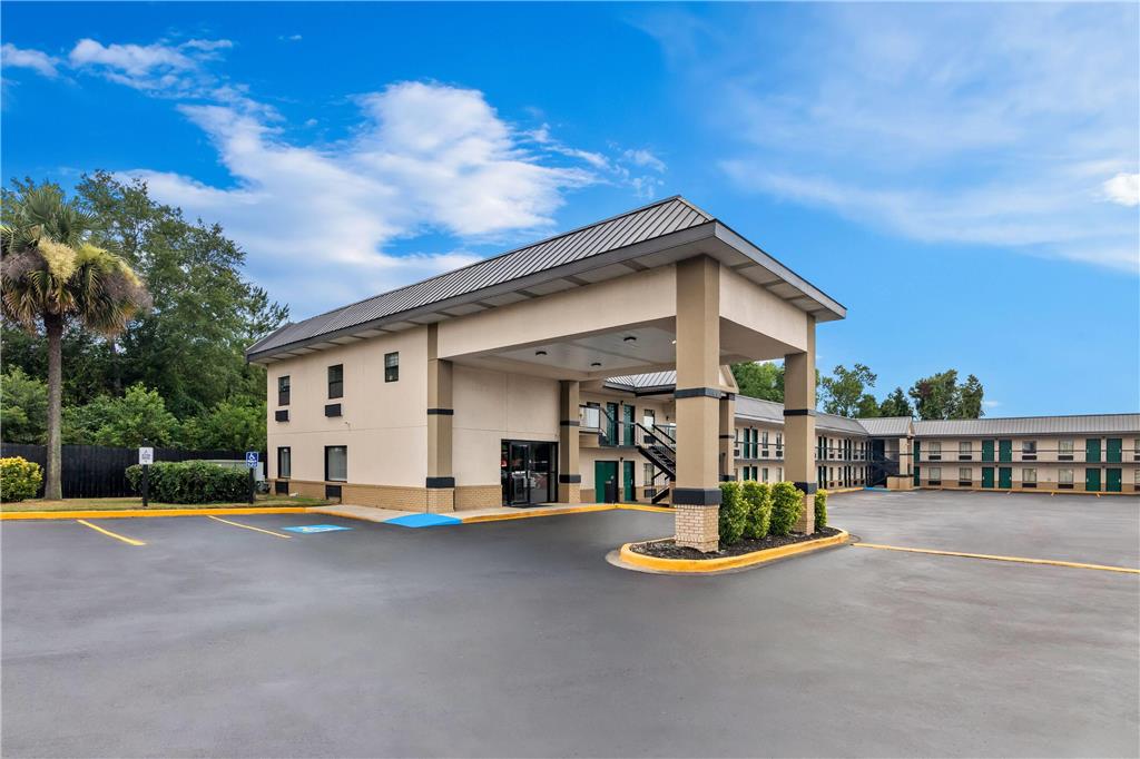 Super 8 by Wyndham Columbia - photo 9