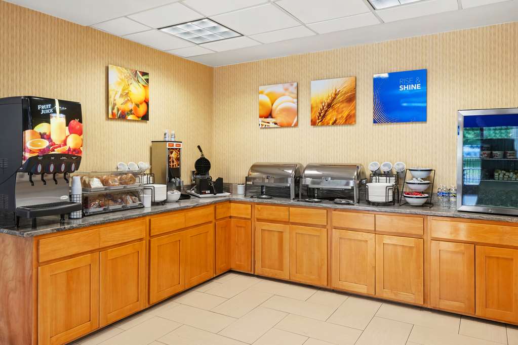 Comfort Inn Lehigh Valley West Allentown - photo 34