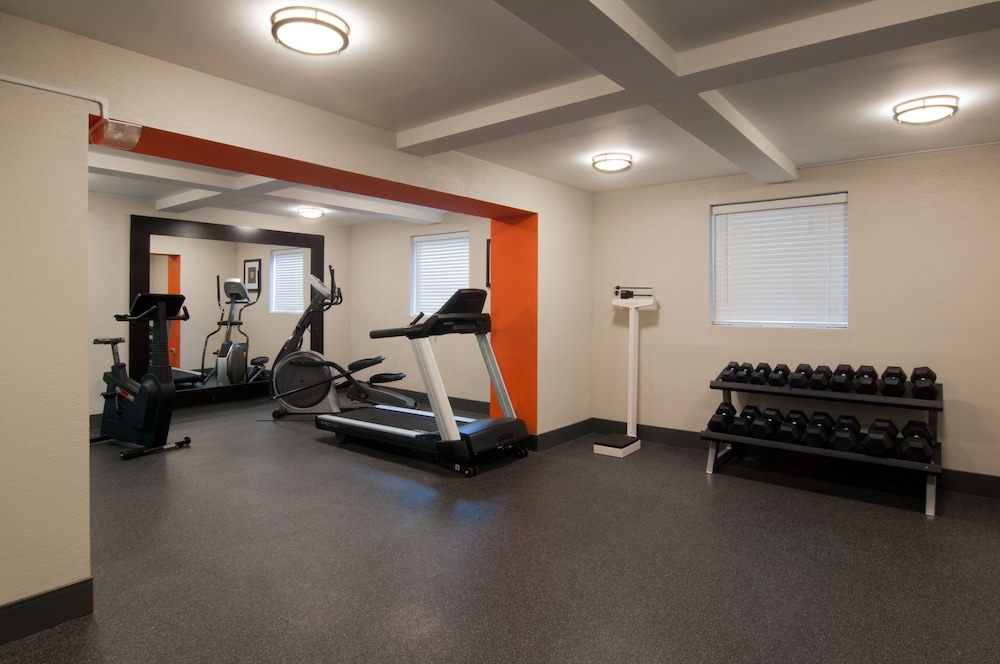 Holiday Inn Express Hotel & Suites Spence Lane by IHG - photo 15