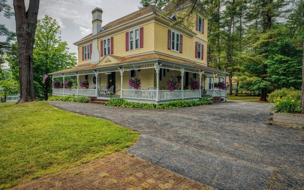 Rockwell Falls Inn and Wine Bar - photo 96