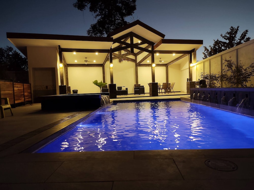 Hotel image of #1 New & Modern 2 bed Suite With Shared Pool