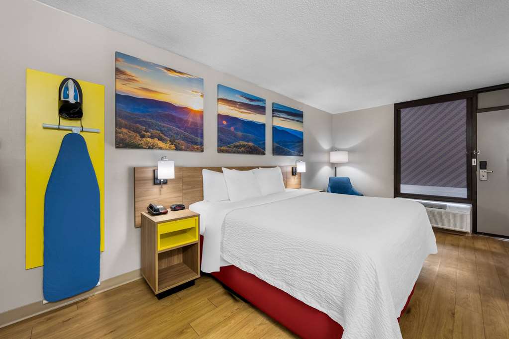Days Inn by Wyndham Raleigh Midtown - photo 29