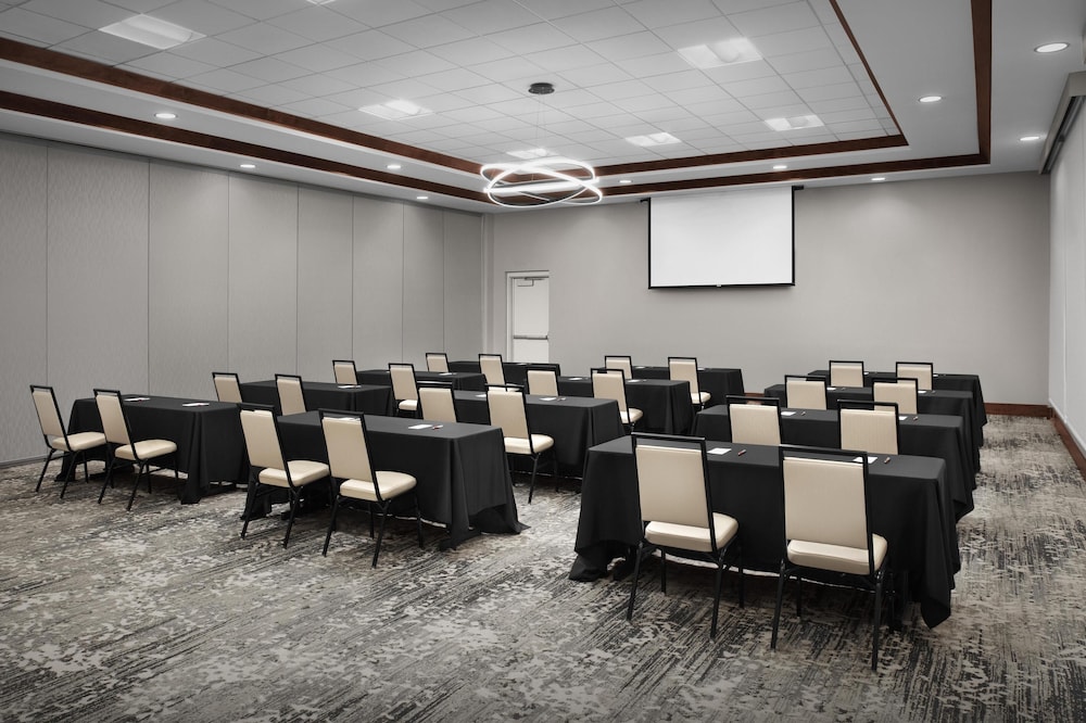 Hilton Garden Inn Oklahoma City Bricktown - photo 35