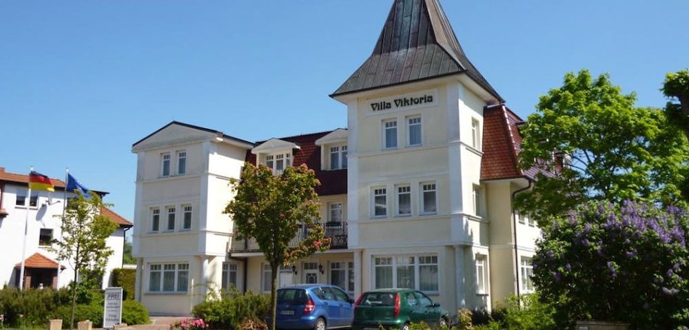 Villa Viktoria Whg 3 Liegeplatz — 4-Star Luxury Hotel in Loddin, Germany