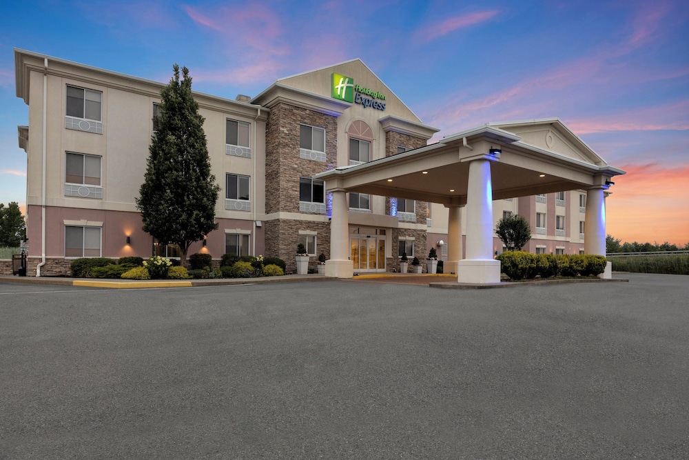 Holiday Inn Express Hotel & Suites West Coxsackie by IHG — hotel in Coxsackie