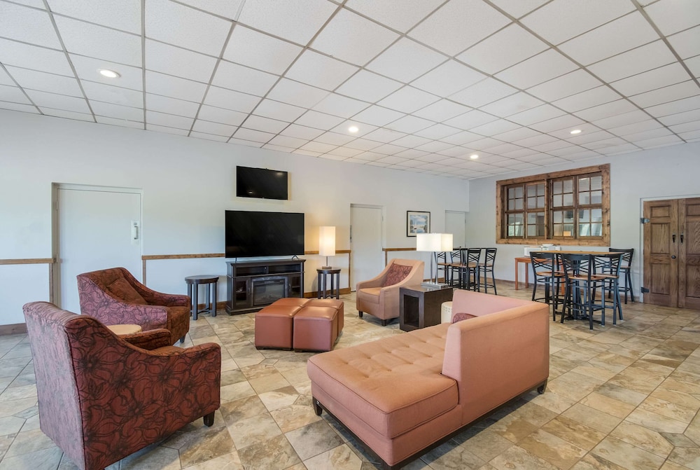 Clarion Inn Hurley WI - photo 10