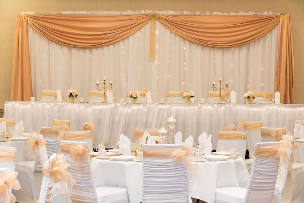 DoubleTree by Hilton Hotel Grand Rapids Airport - photo 69