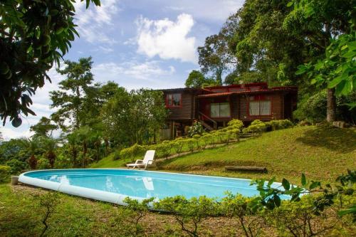 Eco Cabañas San Lorenzo — 4-Star Luxury Hotel in La Mesa, Colombia