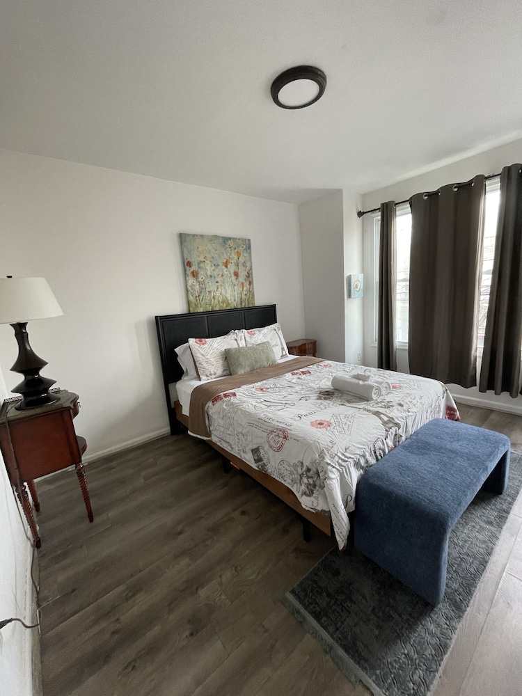 Point Breeze Row - featured photo