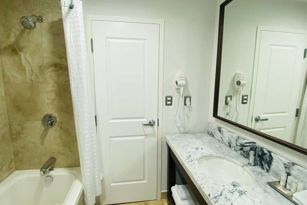 Guest room