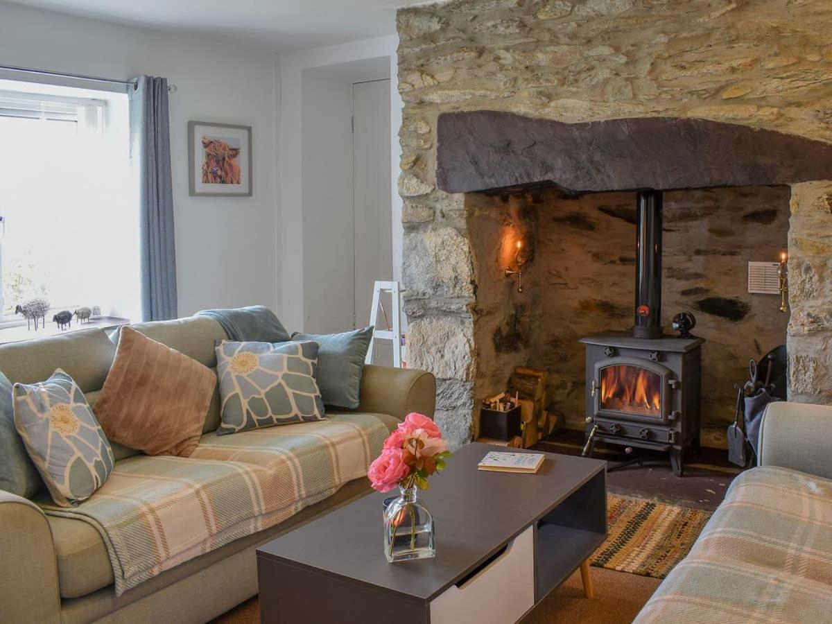 Hyfrydle Cottage — 4-Star Luxury Hotel in Talysarn, United Kingdom