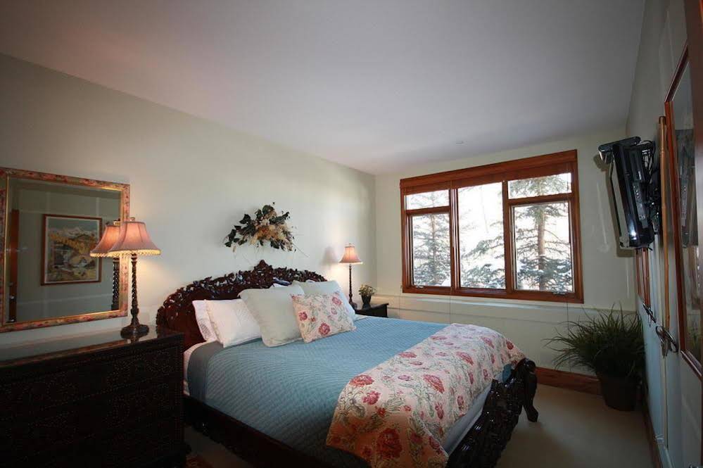 Snowberry by Elevation Accommodations - photo 24