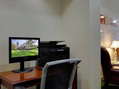 IHG Army Hotels Carlisle Barracks - photo 11