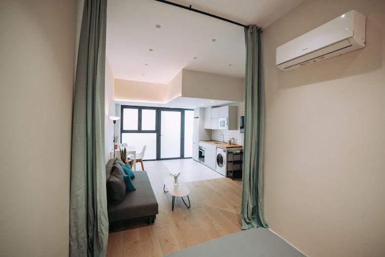 Estelles D Apartment Close To Beach — 4-Star Luxury Hotel in Valencia, Spain