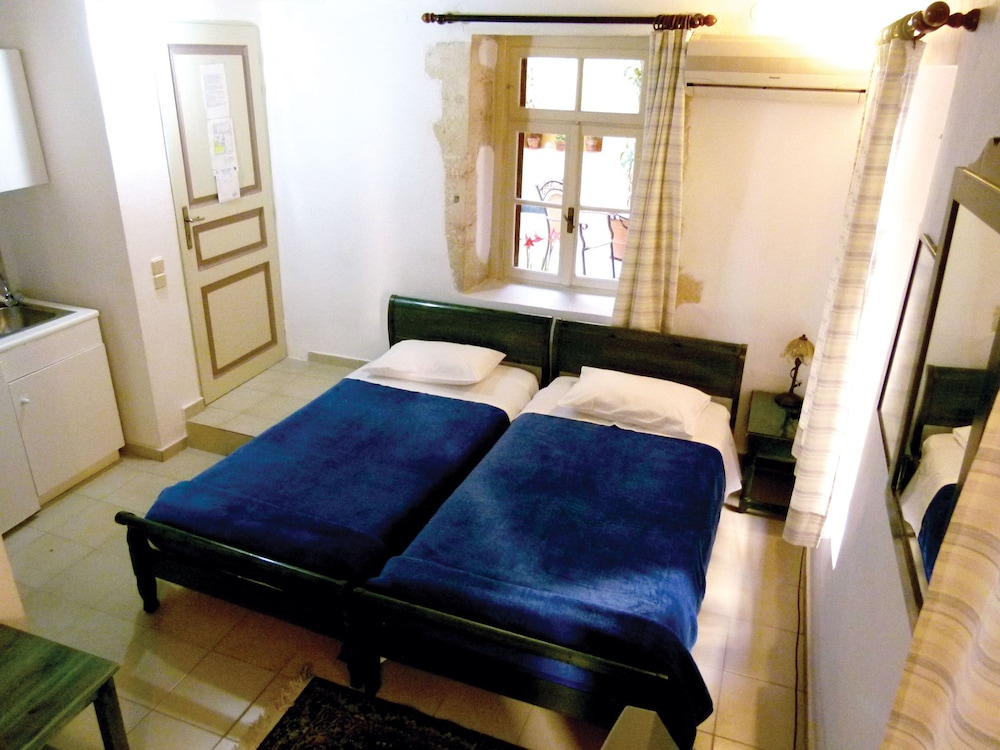 Madonna Studios — Chania — photo 5