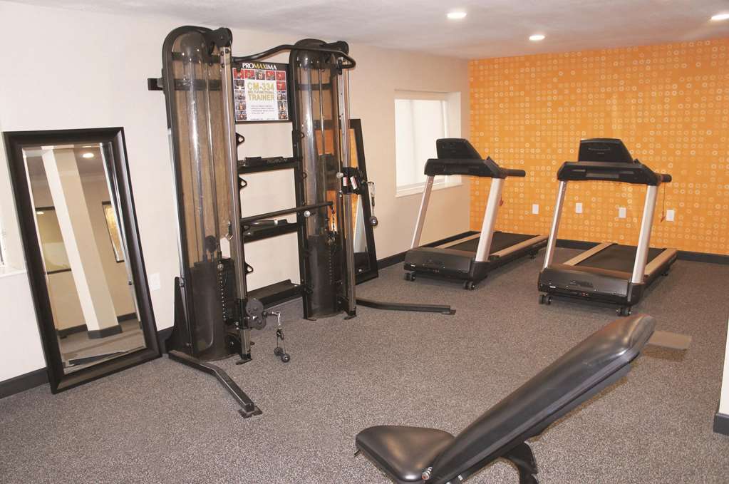 La Quinta Inn by Wyndham St. Louis Hazelwood Airport North - photo 12