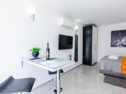 Apartment Lea Studio Apartment