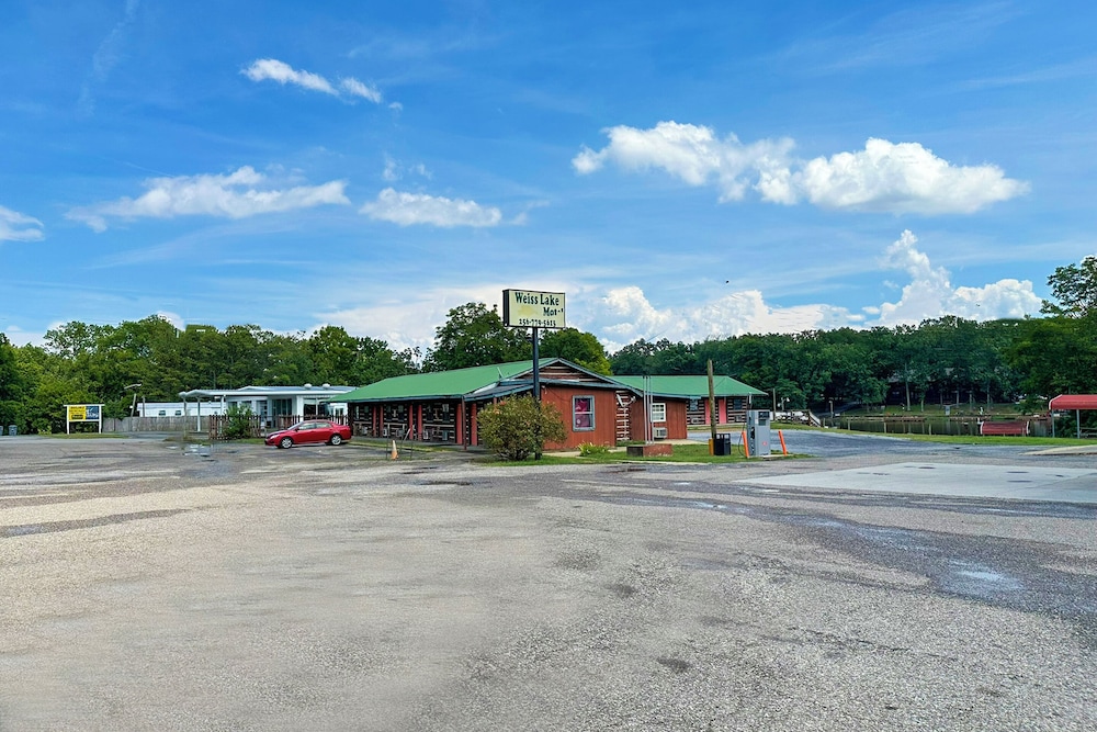 Weiss Lake Motel - photo 22