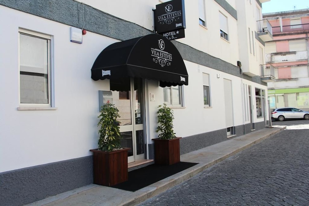 Hotel Vila Esteves - carbon neutral hotel in Moncao