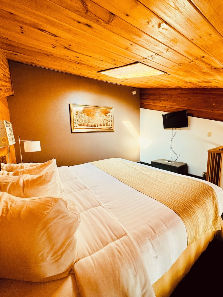 Super 8 by Wyndham Sturgis - photo 18