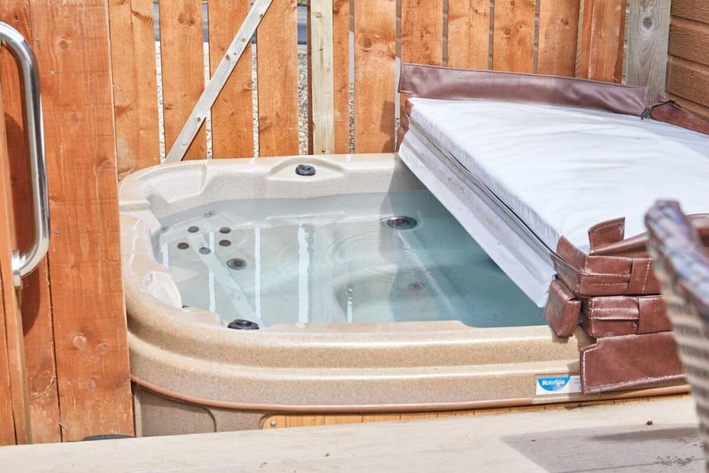 Host And Stay Yolo Lodge 15576890 — Felton