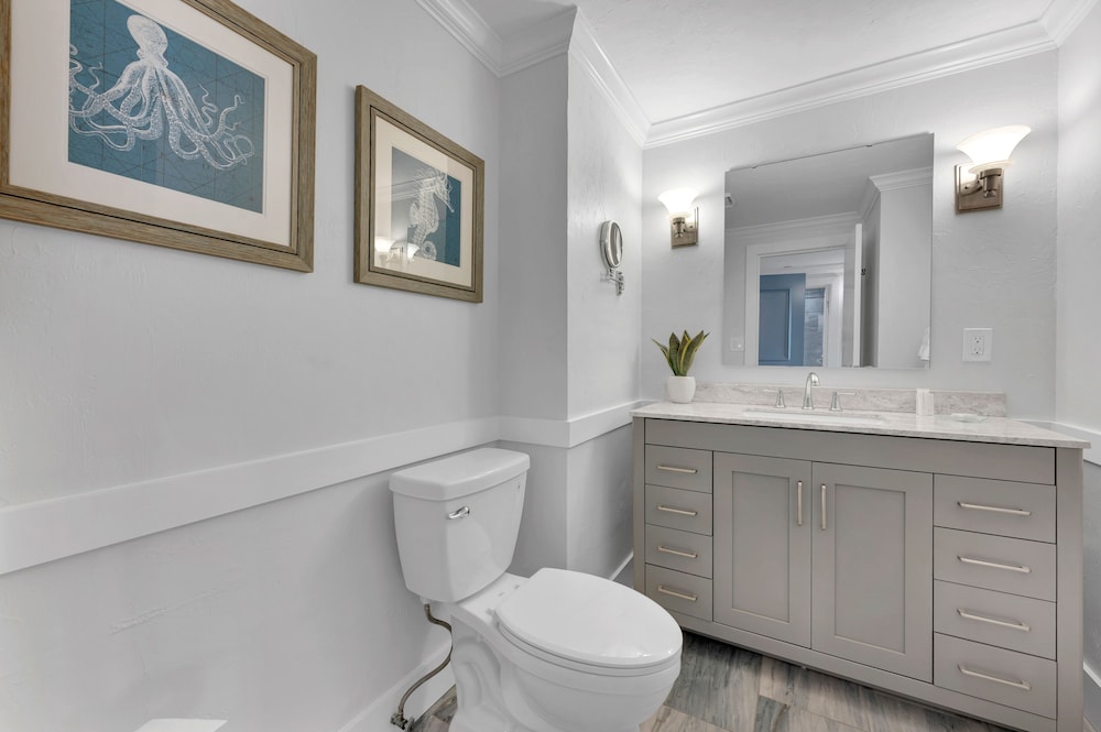 Bayfront Inn Fifth Avenue - photo 24